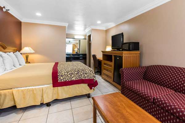 Suite - Rodeway Inn Cypress