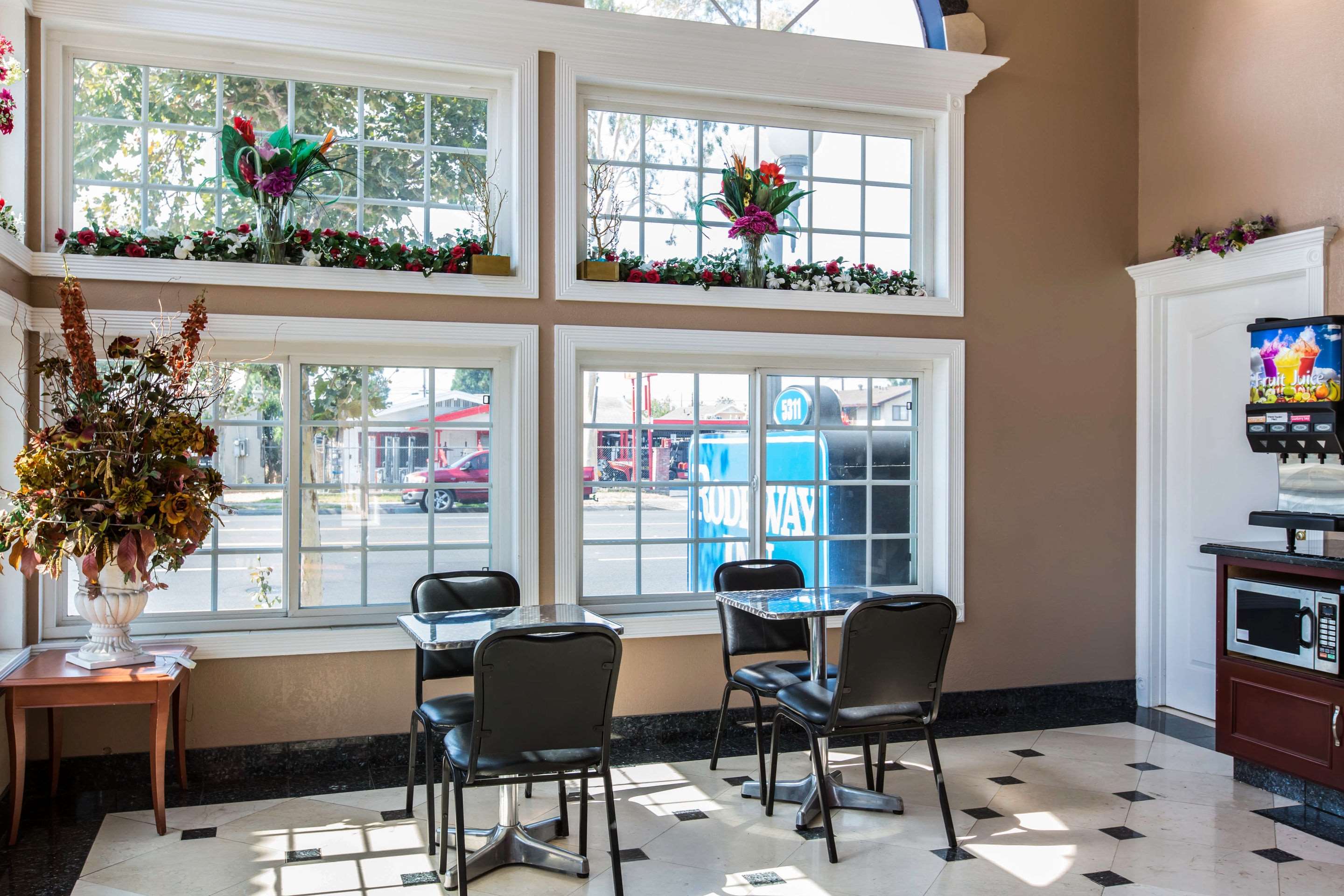 Hotel lobby | Rodeway Inn Cypress