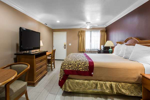  - Rodeway Inn Cypress