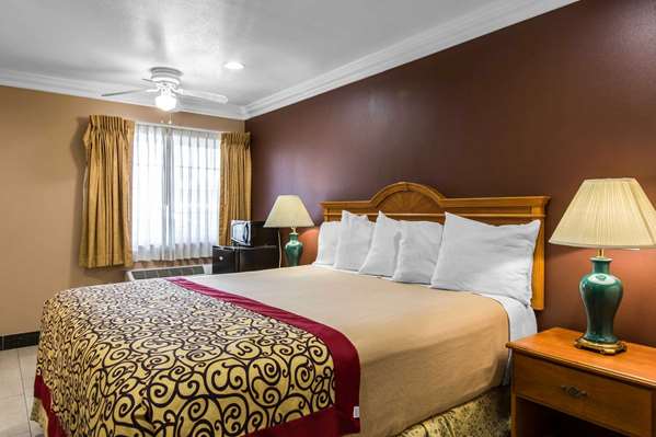  - Rodeway Inn Cypress