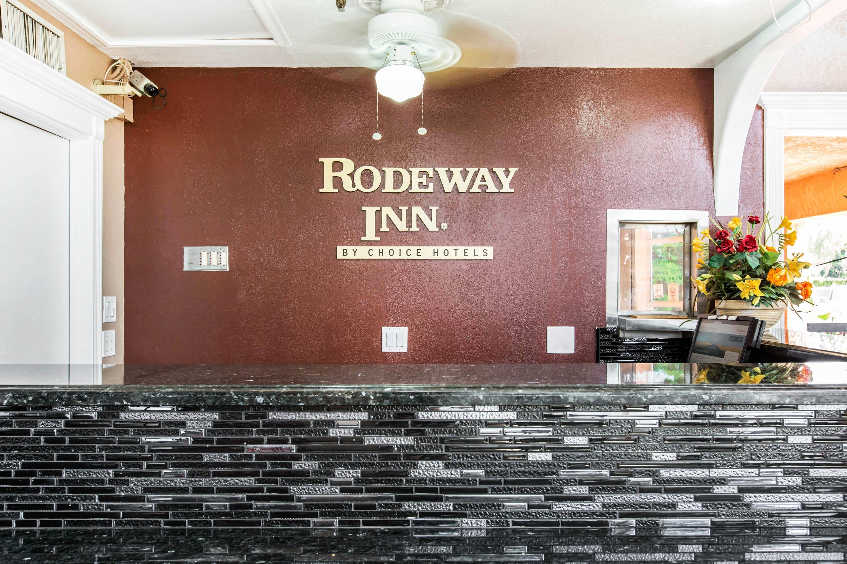Front desk | Rodeway Inn Cypress - Buena Park