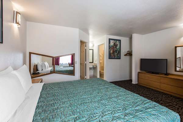  - Rodeway Inn Beaumont