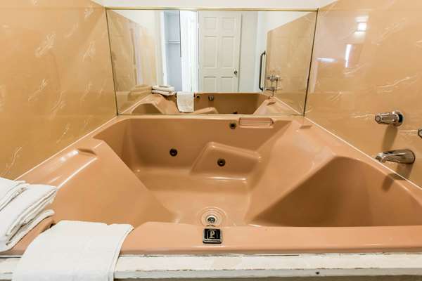  - Rodeway Inn Beaumont