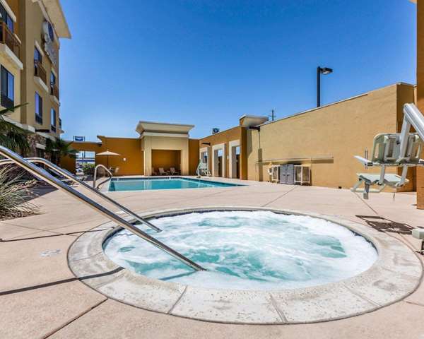Pool - Comfort Suites Blythe - I-10, Exit 239