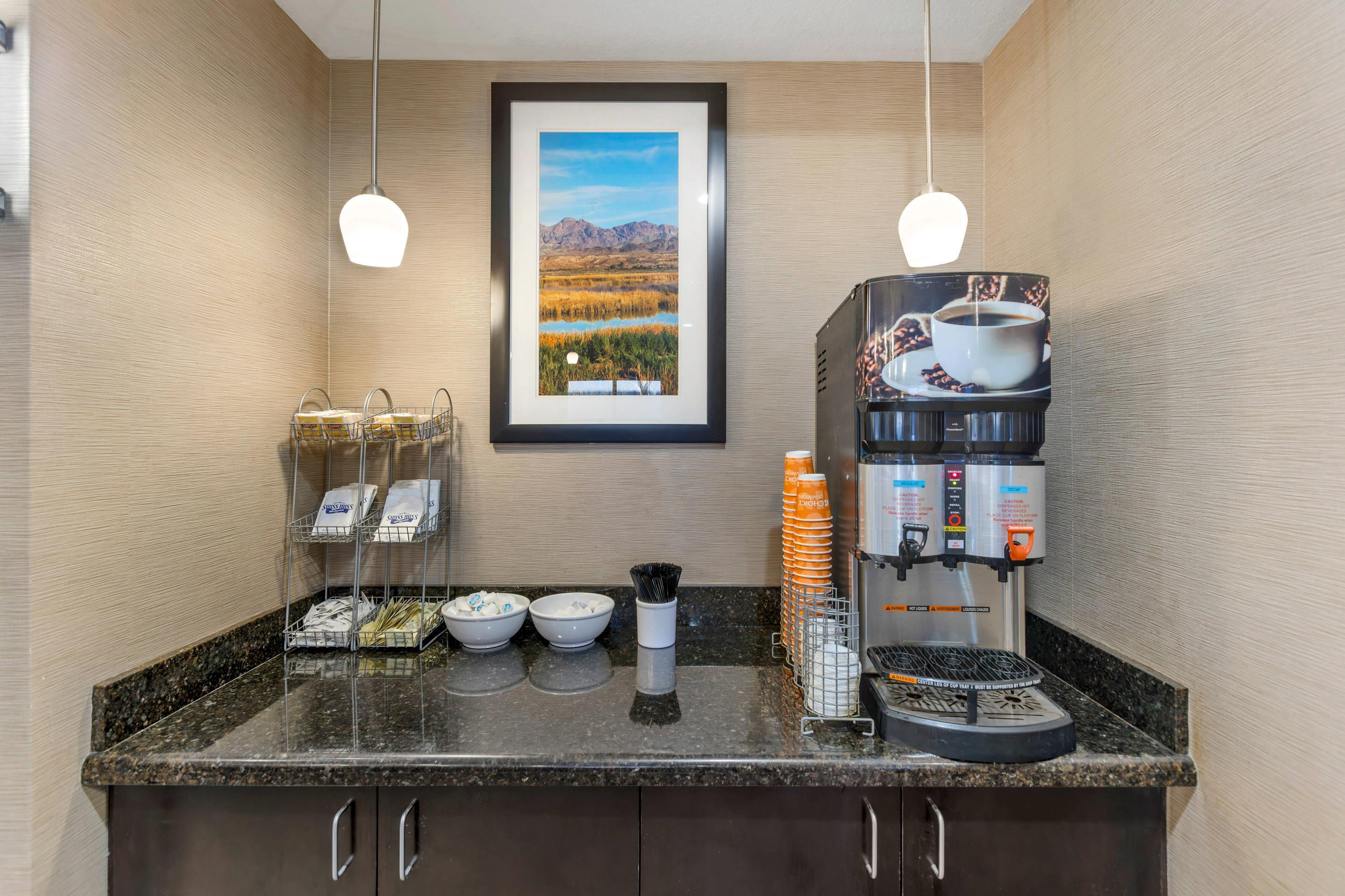 Hotel lobby | Comfort Suites Blythe