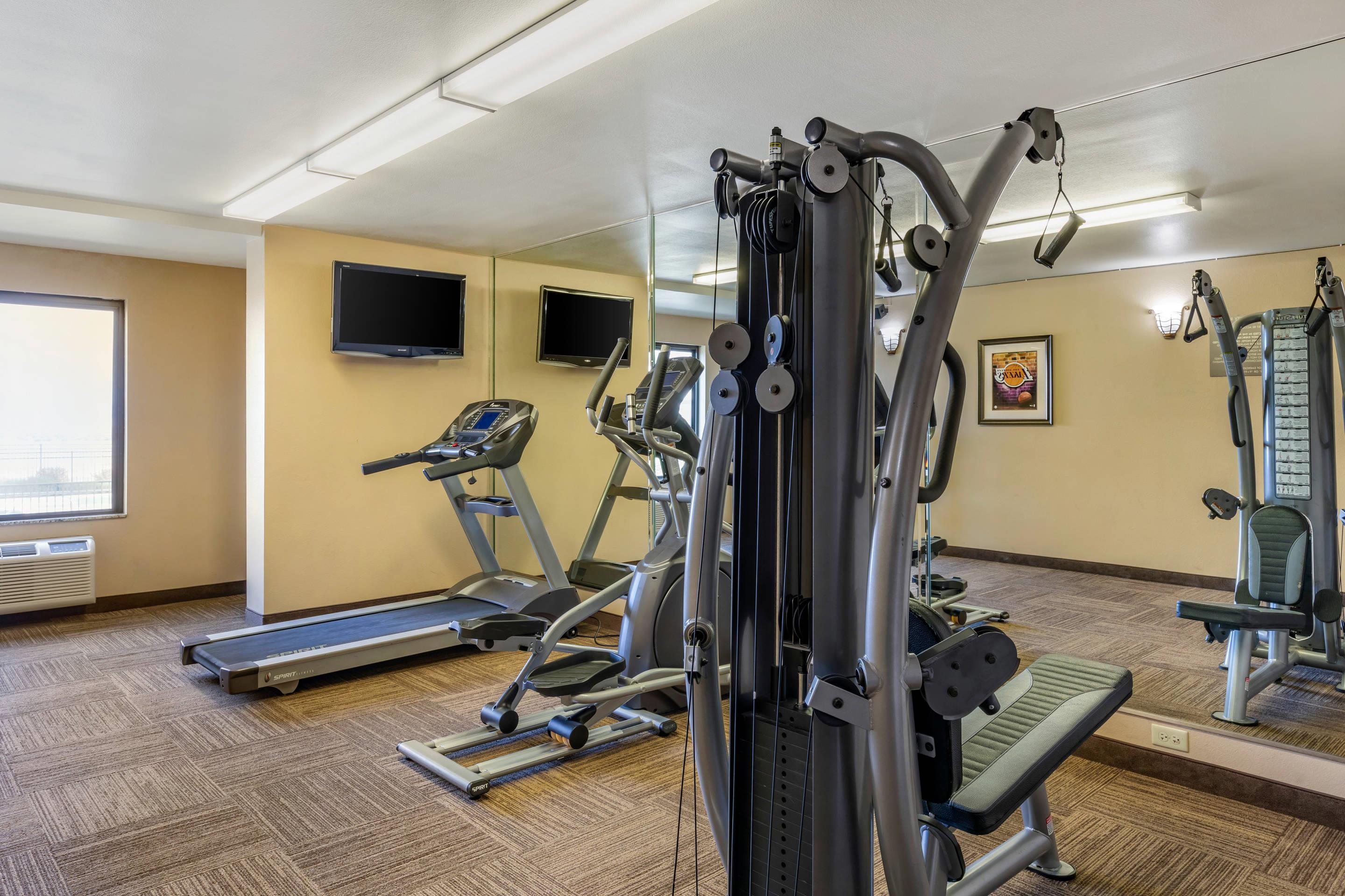 Exercise room | Comfort Inn And Suites Colton