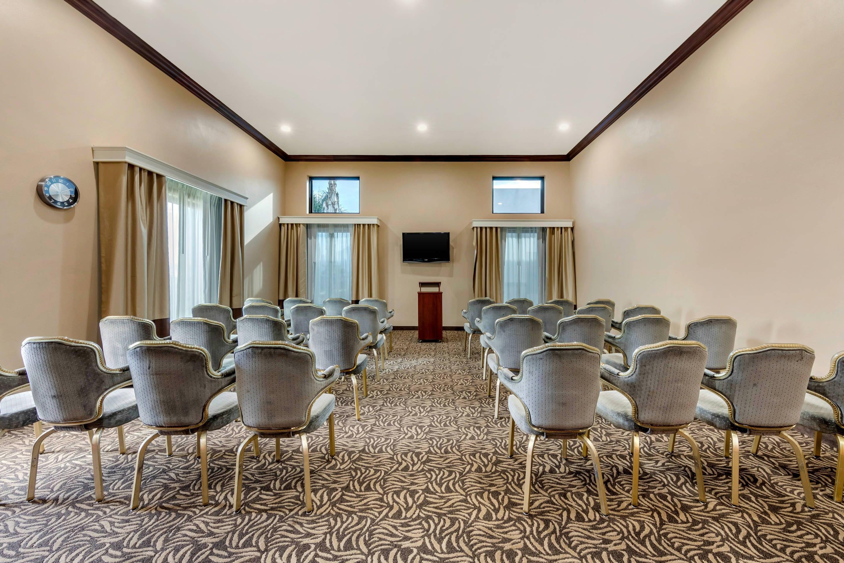 Meeting room | Comfort Inn And Suites Colton