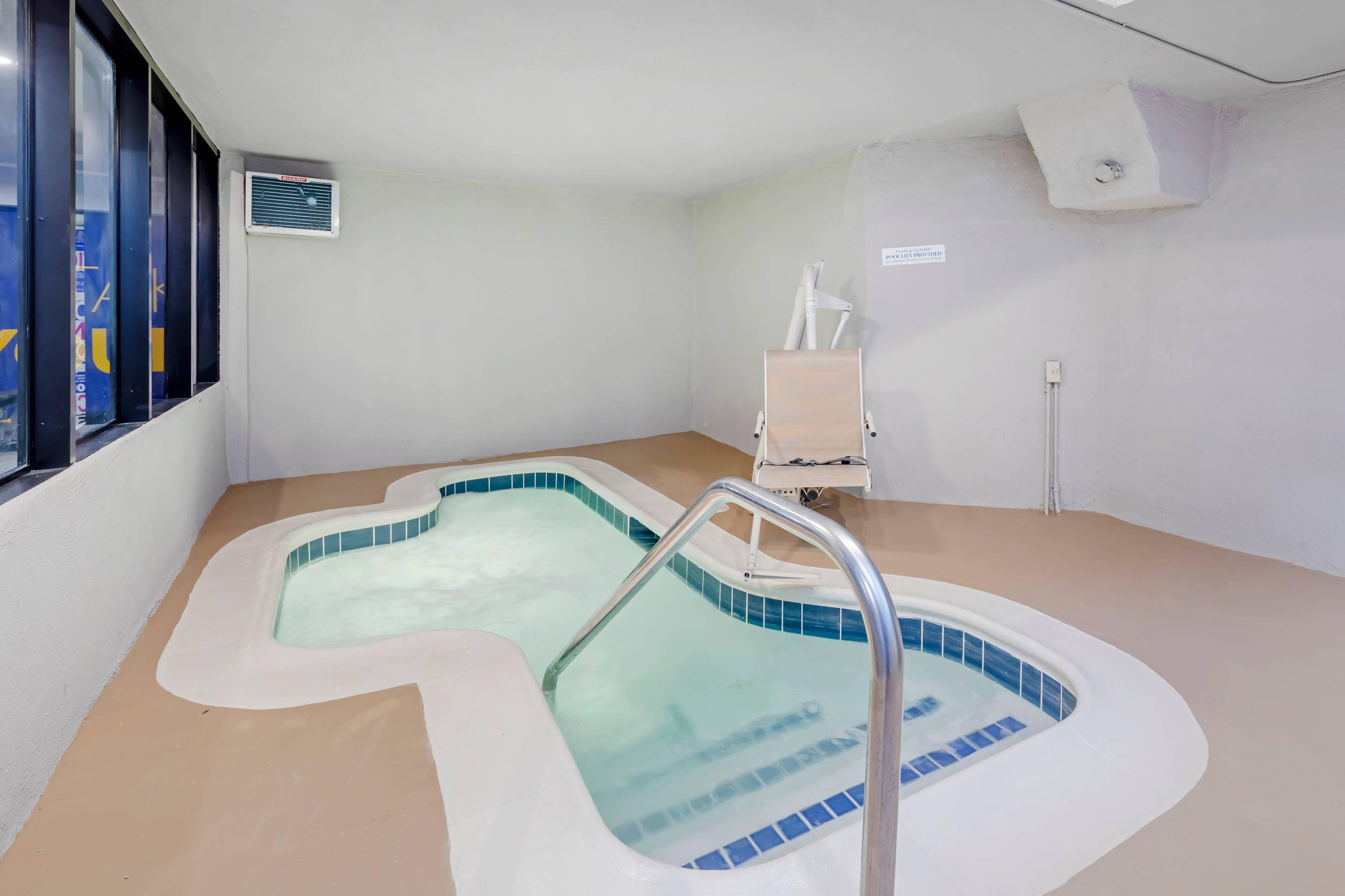 SPA | Comfort Inn & Suites Irvine Spectrum