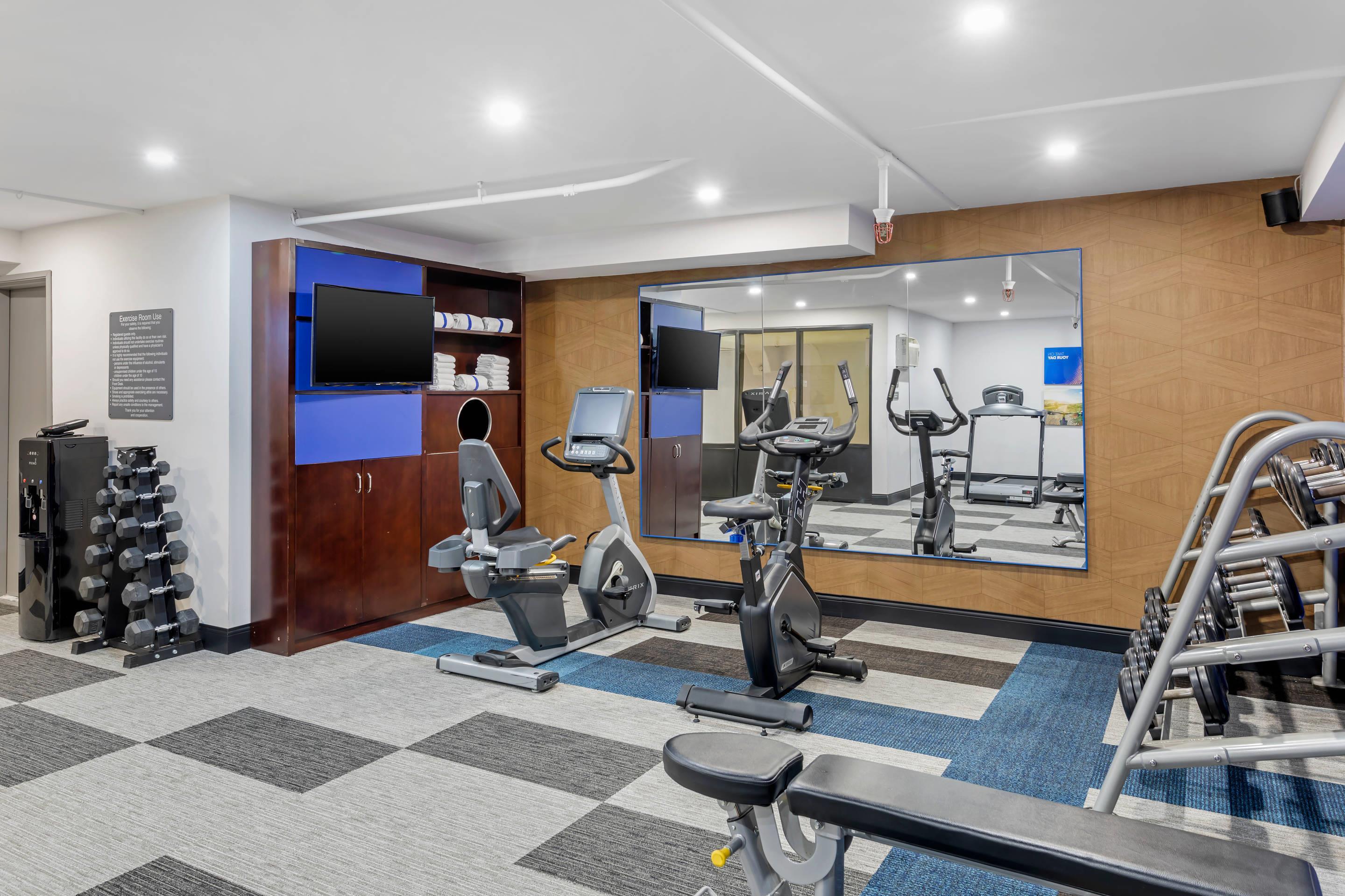 Fitness center | Comfort Inn & Suites Irvine Spectrum