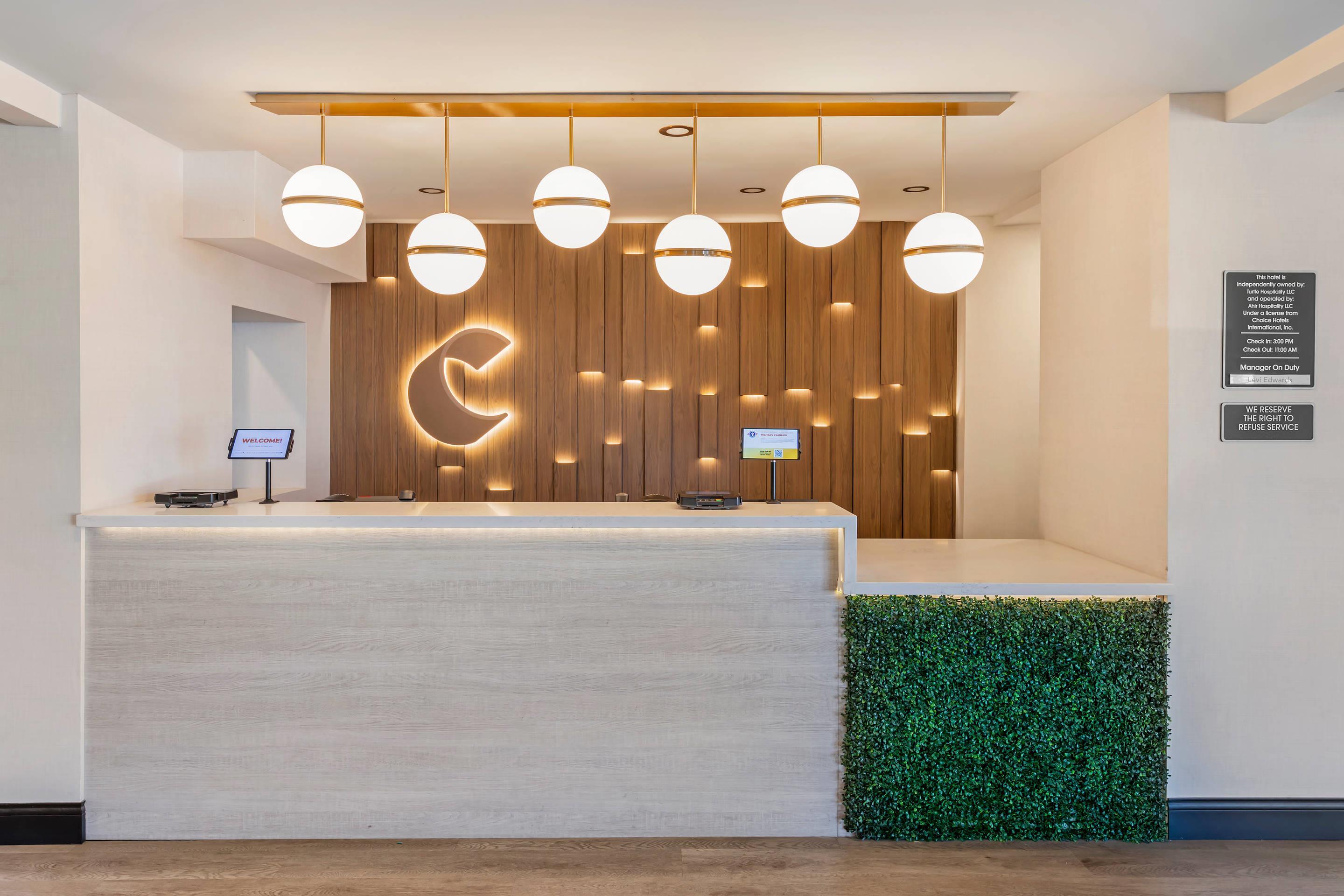 Front desk | Comfort Inn & Suites Irvine Spectrum