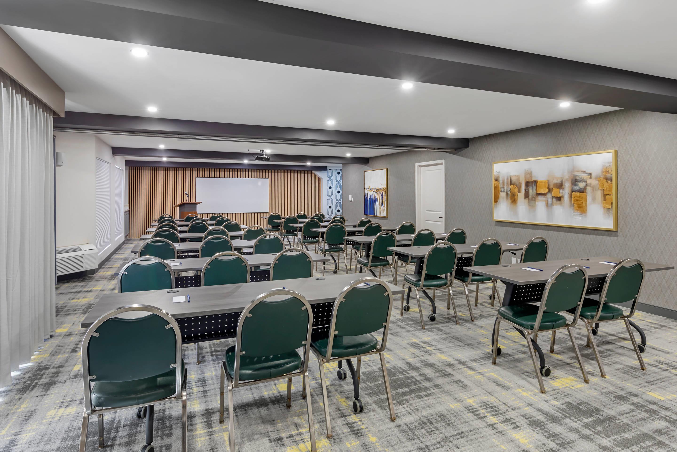 Meeting room | Comfort Inn & Suites Irvine Spectrum