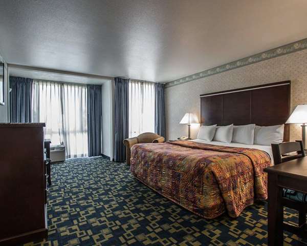  - Rodeway Inn Oceanside - I-5, Exits 54A & 54B