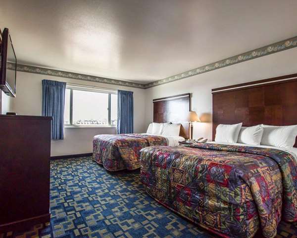 Suite - Rodeway Inn Oceanside - I-5, Exits 54A & 54B