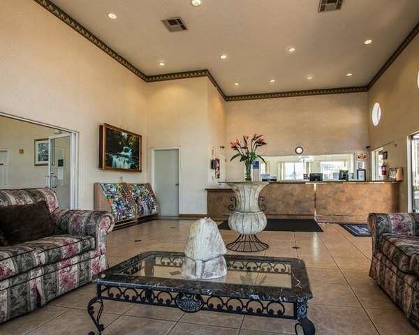  - Rodeway Inn Oceanside - I-5, Exits 54A & 54B