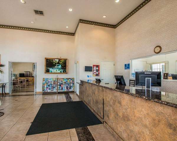  - Rodeway Inn Oceanside - I-5, Exits 54A & 54B