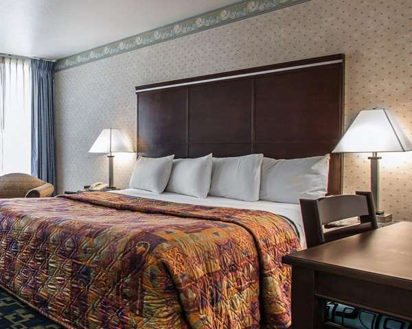  - Rodeway Inn Oceanside - I-5, Exits 54A & 54B