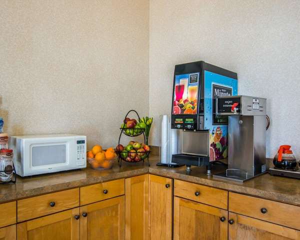 Amenities - Rodeway Inn Oceanside - I-5, Exits 54A & 54B