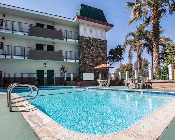 Pool - Rodeway Inn Oceanside - I-5, Exits 54A & 54B