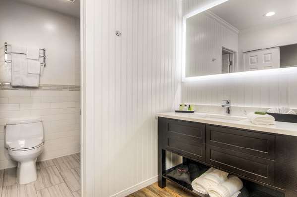 Suite - Aggie Inn Davis - I-80, Exit 72