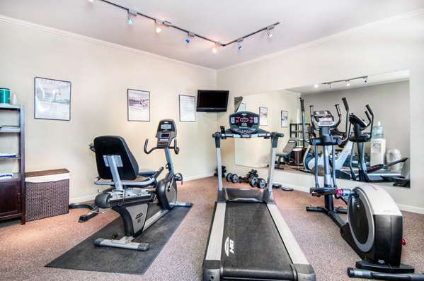 Fitness/ Exercise Room - Aggie Inn Davis - I-80, Exit 72