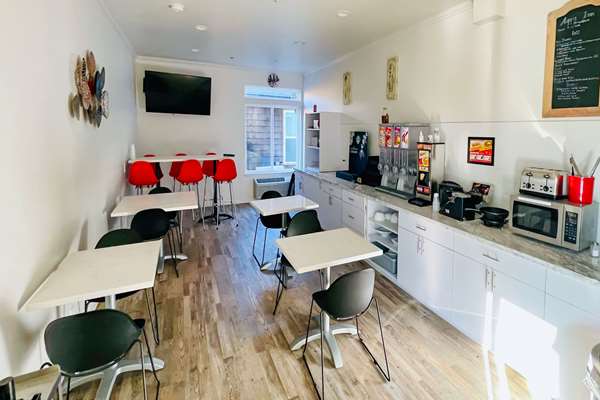 Amenities - Aggie Inn Davis - I-80, Exit 72