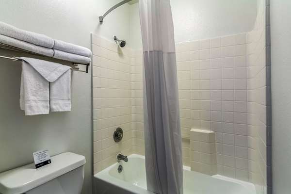  - Quality Inn North Fresno
