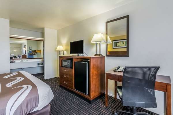  - Quality Inn North Fresno