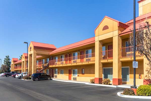 Exterior view - Quality Inn North Fresno