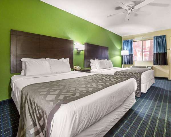  - Rodeway Inn & Suites Needles - I-40, Exit 142
