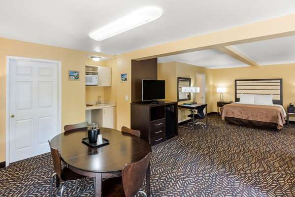 Suite - Quality Inn Capitola