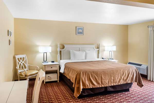 Suite - Quality Inn Capitola