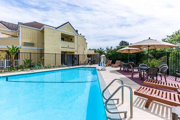 Pool - Quality Inn Capitola