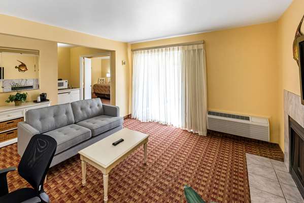 Suite - Quality Inn Capitola