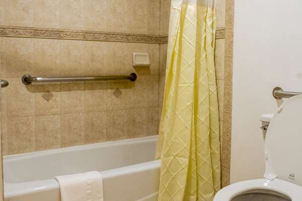  - Rodeway Inn & Suites Colton