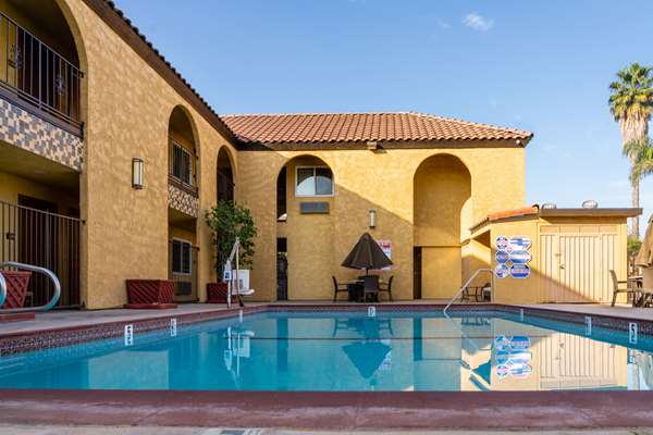 Pool - Rodeway Inn & Suites Colton