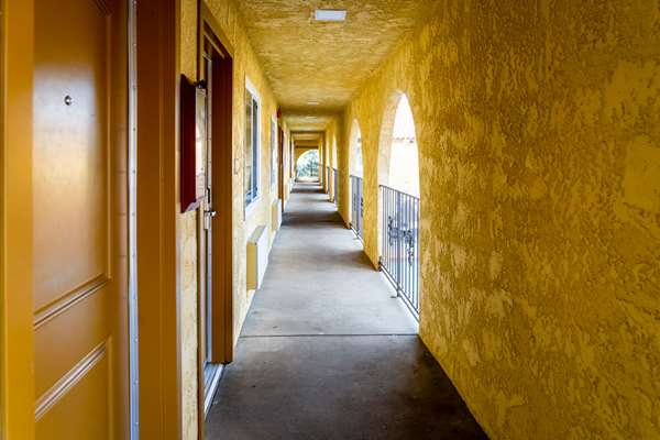  - Rodeway Inn & Suites Colton