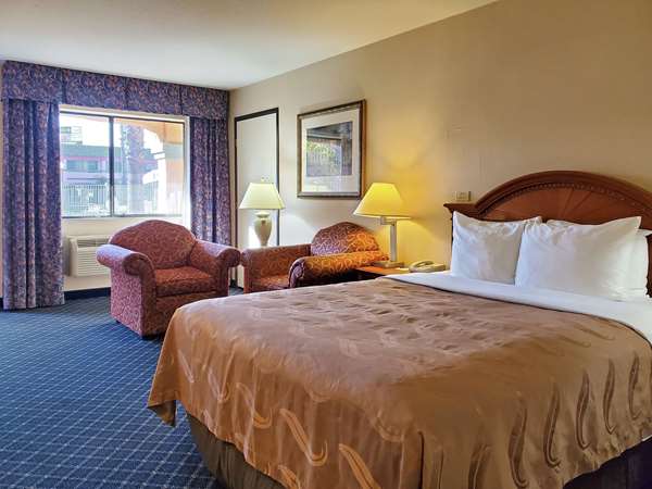  - Quality Inn Santa Nella - I-5, Exit 407