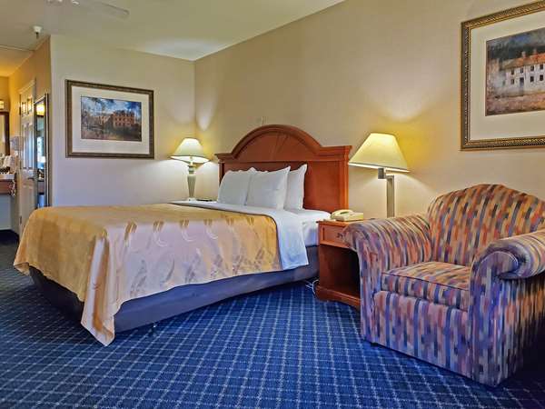  - Quality Inn Santa Nella - I-5, Exit 407