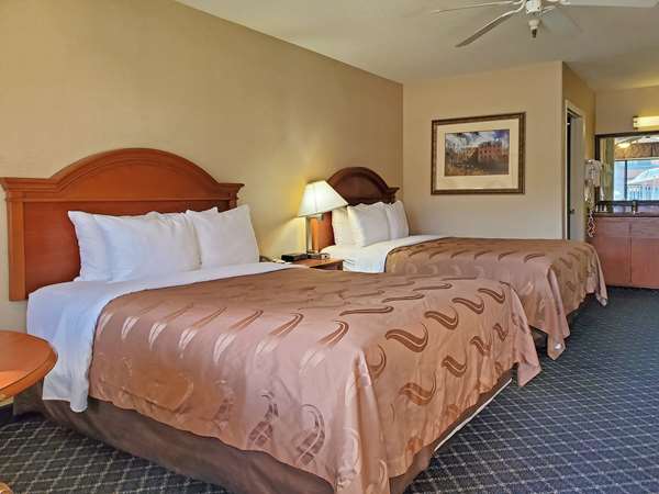  - Quality Inn Santa Nella - I-5, Exit 407