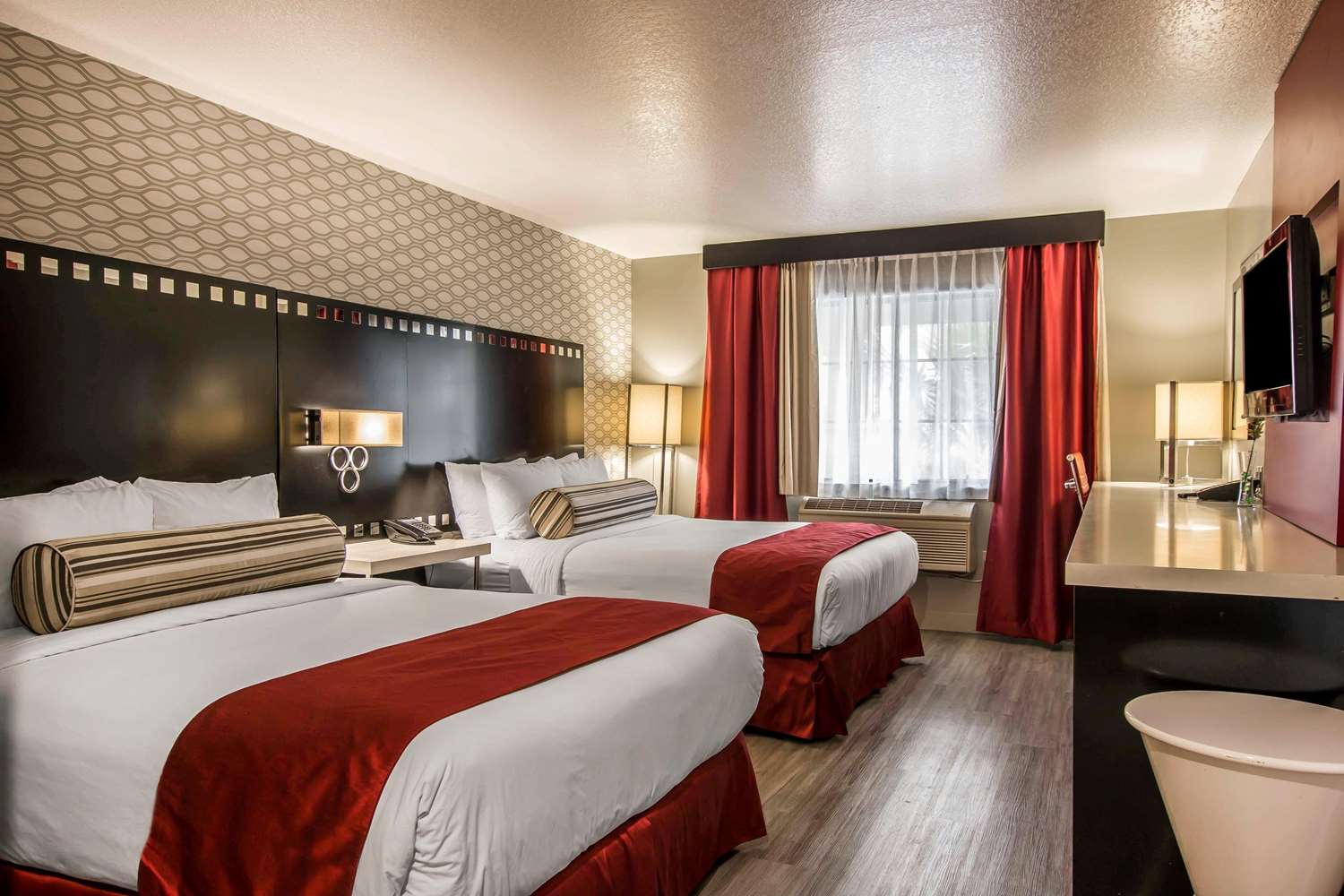 Tilt Hotel Universal Los Angeles, CA See Discounts