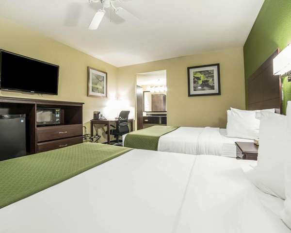  - Quality Inn Needles - I-40, Exit 142