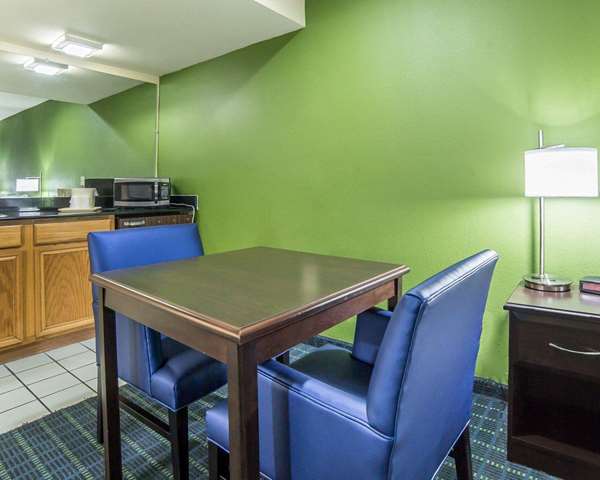 Suite - Quality Inn Needles - I-40, Exit 142