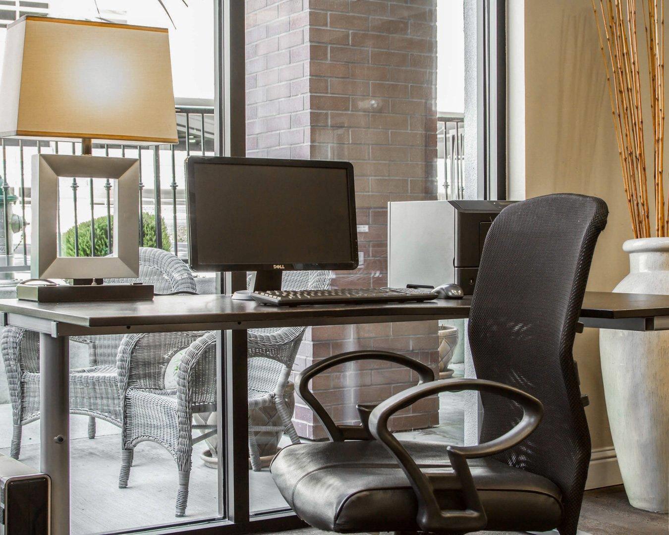 Business center with high-speed Internet access | Hotel Med Park, Ascend Hotel Collection
