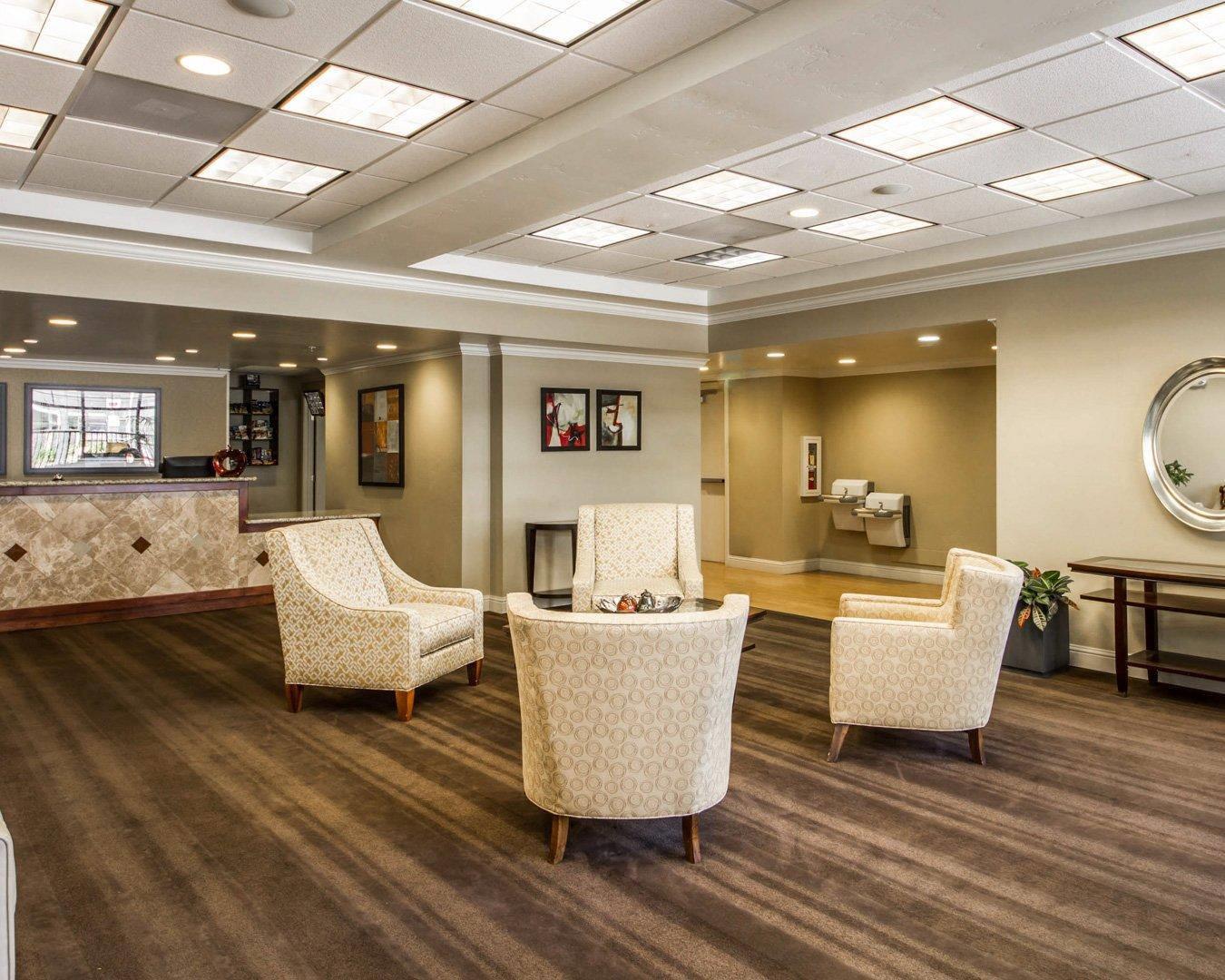 Spacious lobby | Hotel Med Park, Ascend Hotel Collection