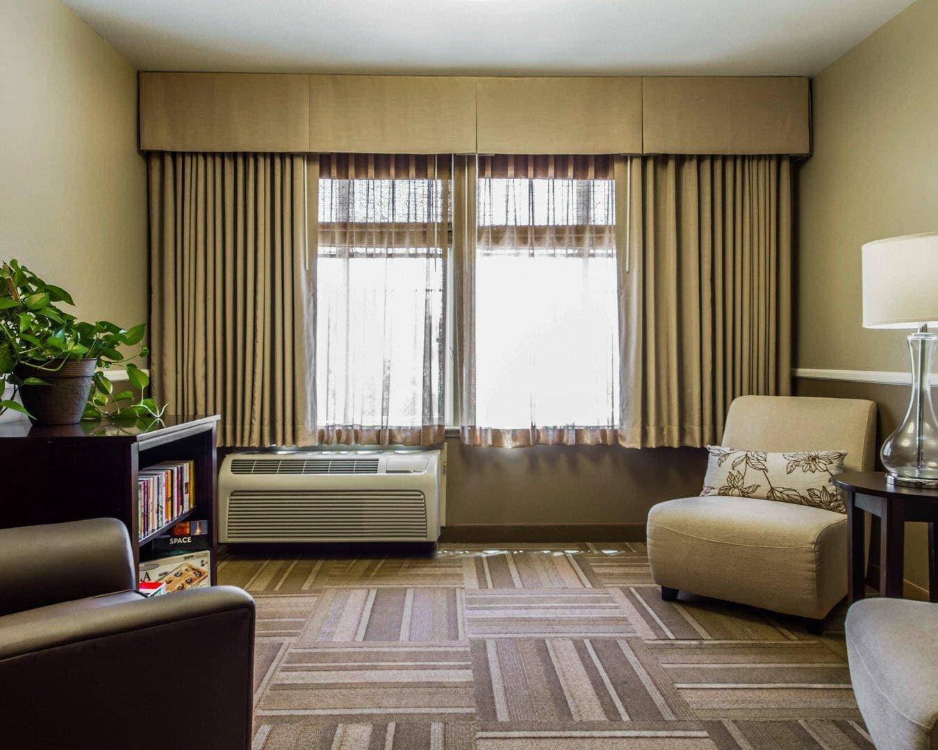 Lobby with sitting area | Hotel Med Park, Ascend Hotel Collection