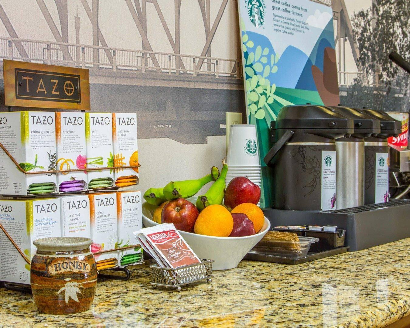 Free breakfast | Hotel Med Park, Ascend Hotel Collection