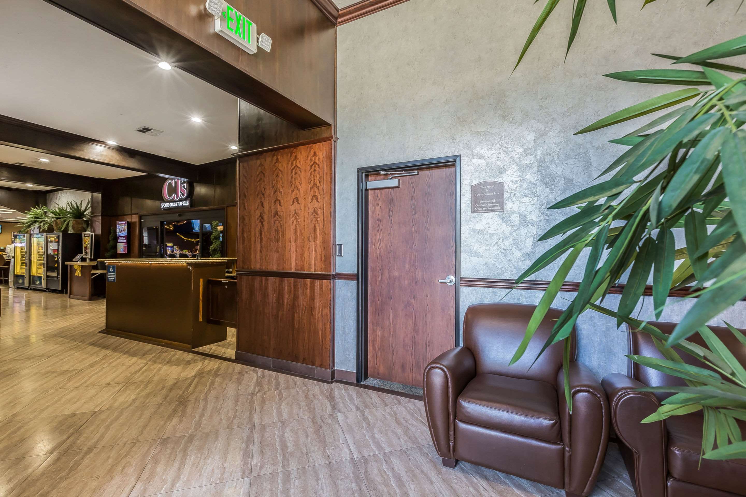 Hotel lobby | Econo Lodge Lake Elsinore Casino