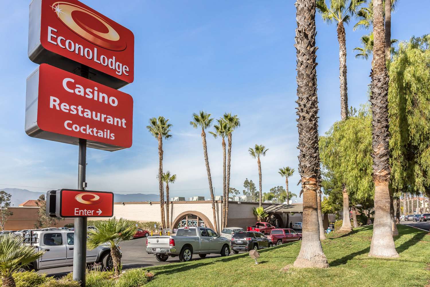 Econo Lodge Lake Elsinore I15, Exit 73, CA See Discounts