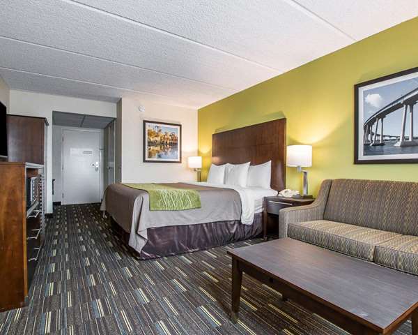Suite - Comfort Inn & Suites Chula Vista - I-805, Exits 7 & 7C