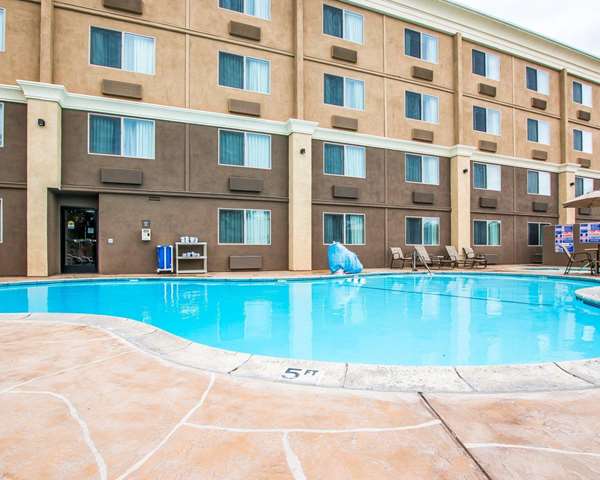 Pool - Comfort Inn & Suites Chula Vista - I-805, Exits 7 & 7C